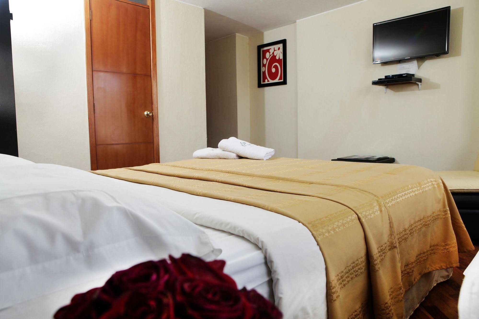 Hostal Capri Quito Dış mekan fotoğraf